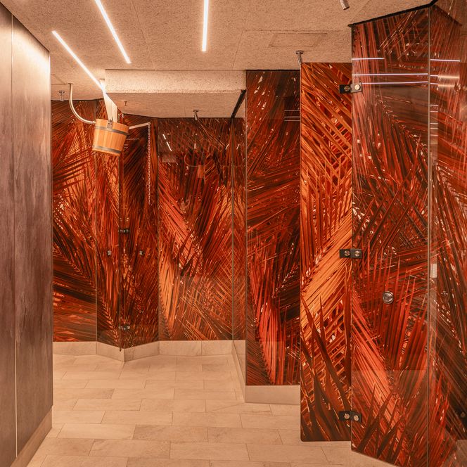 Duschbereich im Lagunen-Erlebnisbad