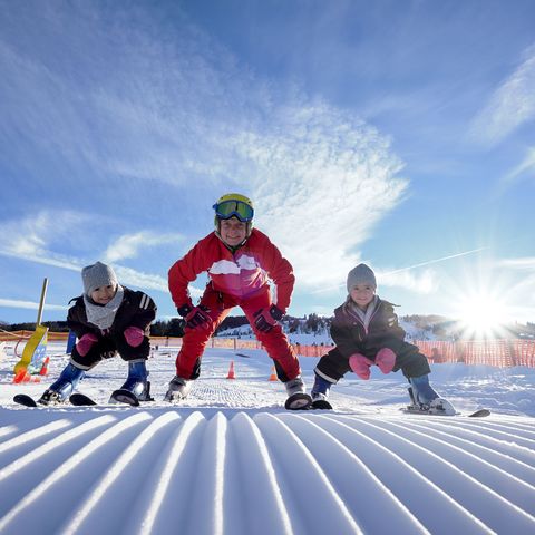 Skischule für Kinder an der Dorfwiese in Willingen