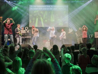 Bühnenprogramm beim Spring-Festival in Willingen 