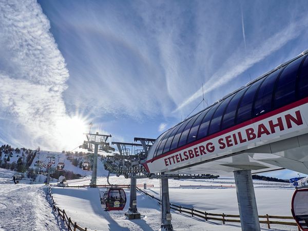 Talstation der Ettelsberg-Seilbahn im Winter