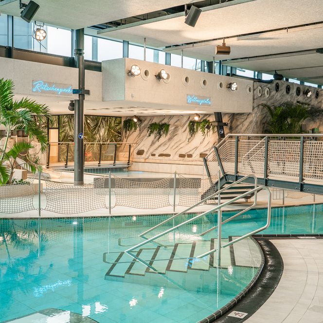 Innenbecken im Lagunen-Erlebnisbad