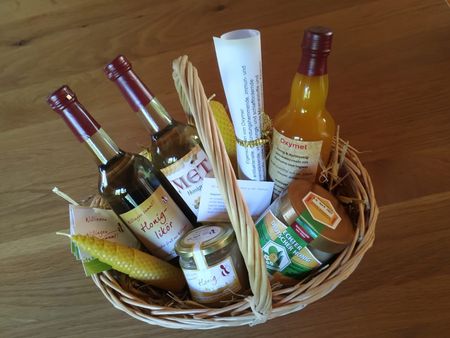 Geschenkkorb mit "Willingen summt!"-Produkten  Geschenkkorb mit "Willingen summt!"-Produkten