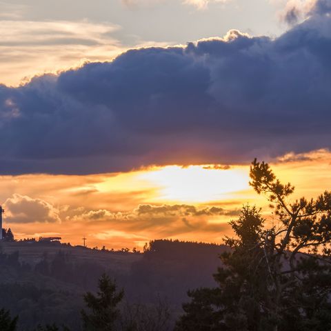 Sonnenuntergang in Willingen mit Blick auf den Ettelsberg 