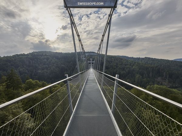 Blick auf den Skywalk in Richtung Mühlenkopfschanze